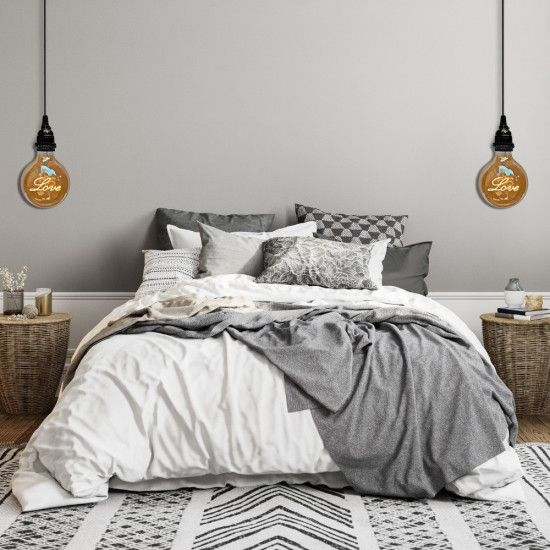 LED крушка G125 с надпис LOVE - Е27 - 4W - златно стъкло